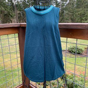 Avia Ladies size Medium Teal Sleeveless T-shirt with Ribbed Neckline